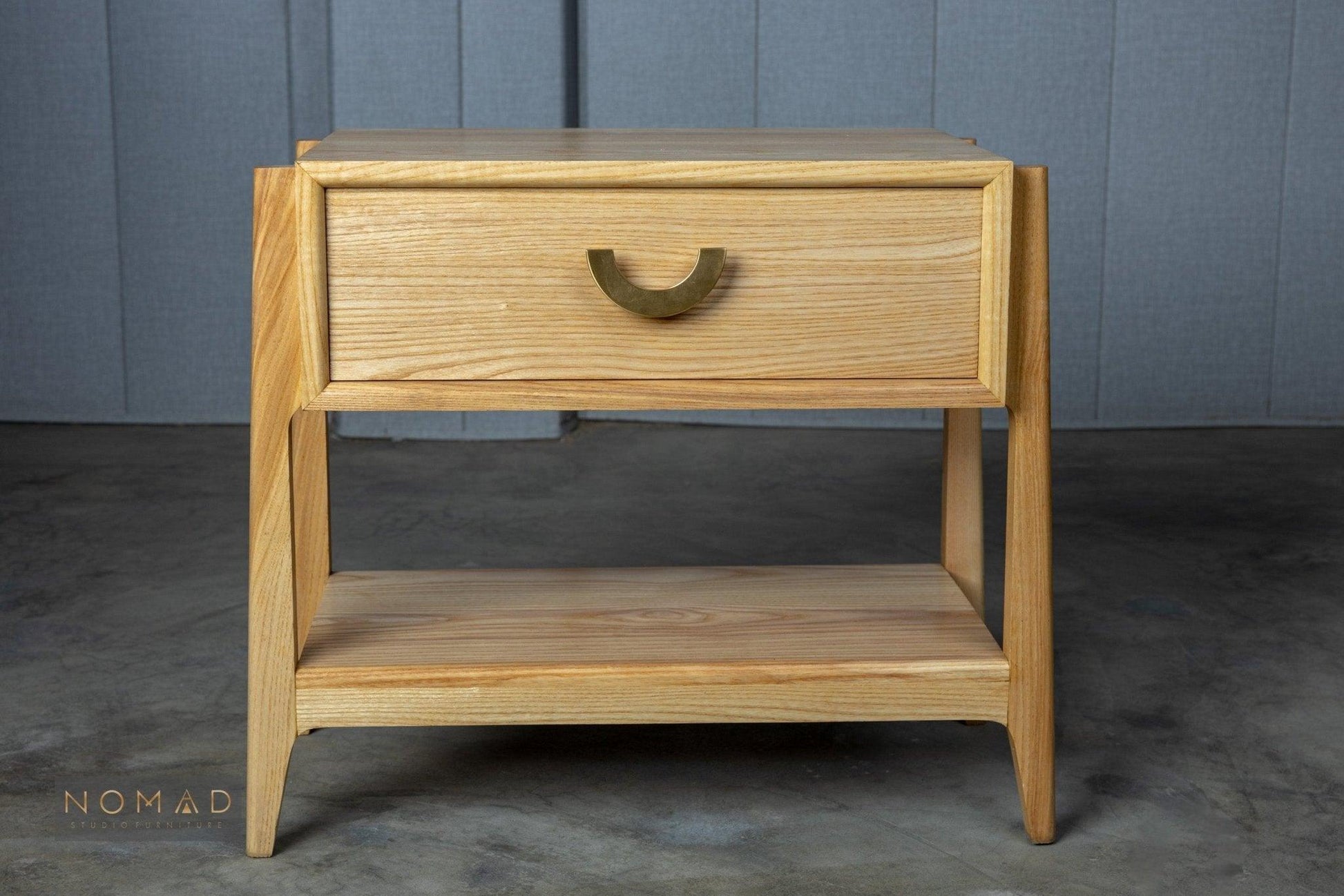 Rêve Nightstand